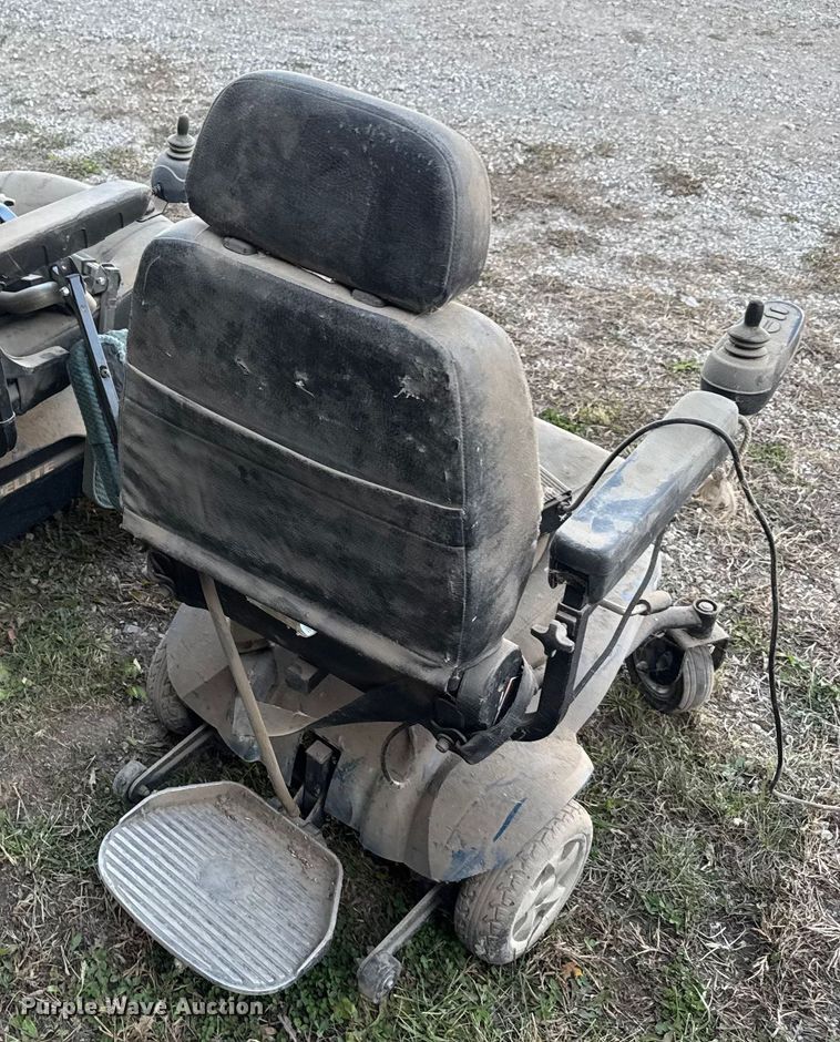 image for item FK0604 (12) mobility scooters