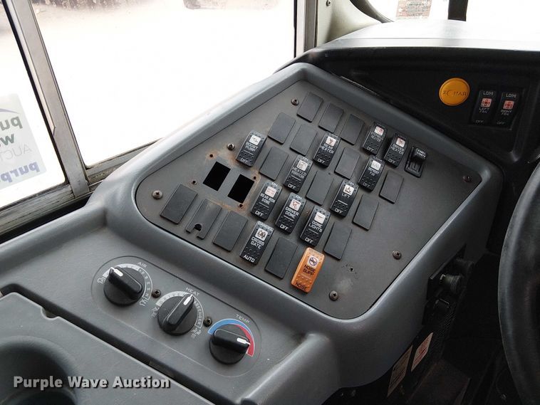 image for item FK0689 2011 IC PB105 school bus