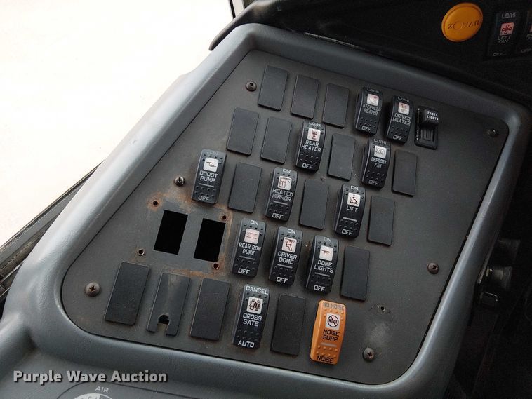 image for item FK0689 2011 IC PB105 school bus