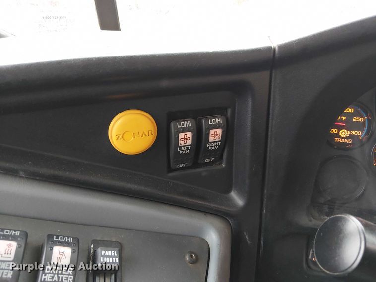 image for item FK0689 2011 IC PB105 school bus