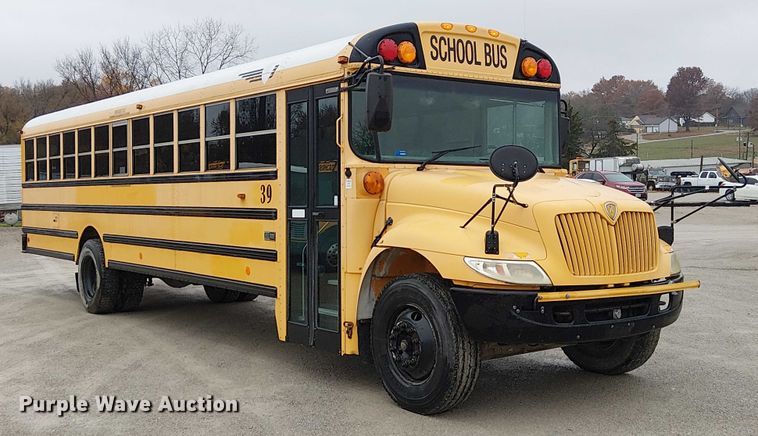 image for item FK0690 2007 IC PB105 school bus