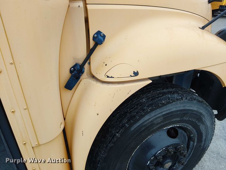 image for item FK0690 2007 IC PB105 school bus