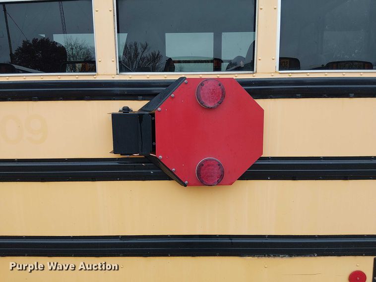 image for item FK0690 2007 IC PB105 school bus