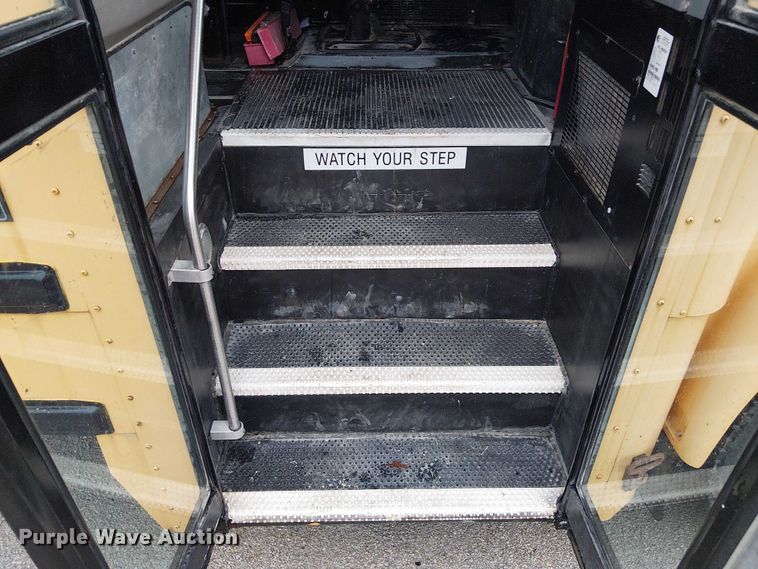 image for item FK0690 2007 IC PB105 school bus