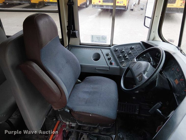 image for item FK0690 2007 IC PB105 school bus