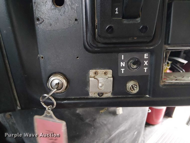 image for item FK0690 2007 IC PB105 school bus