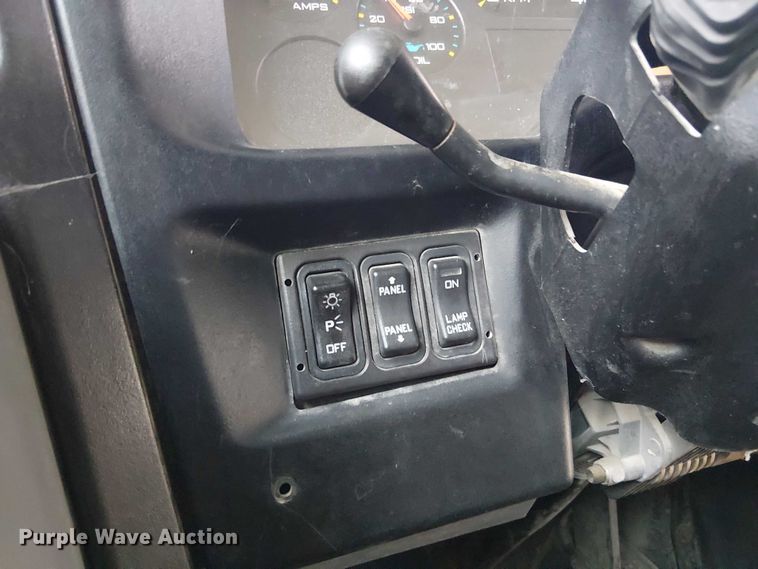 image for item FK0690 2007 IC PB105 school bus