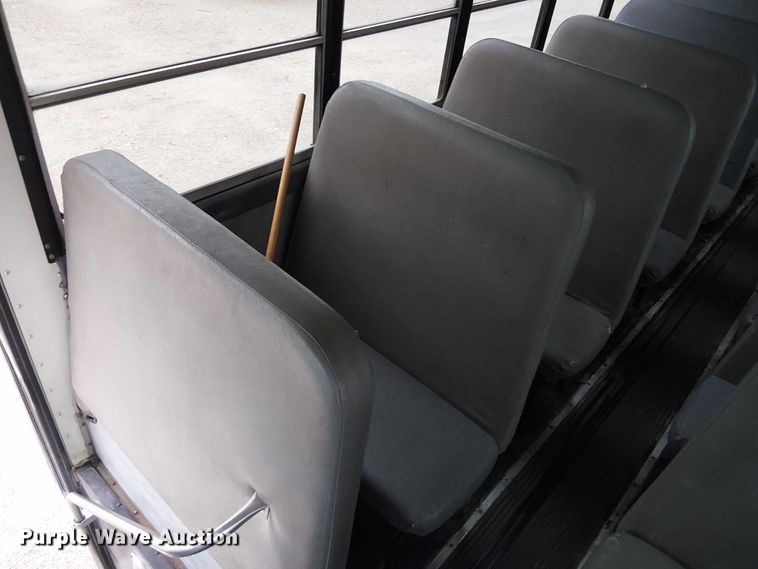 image for item FK0690 2007 IC PB105 school bus