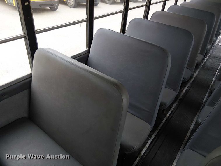 image for item FK0690 2007 IC PB105 school bus