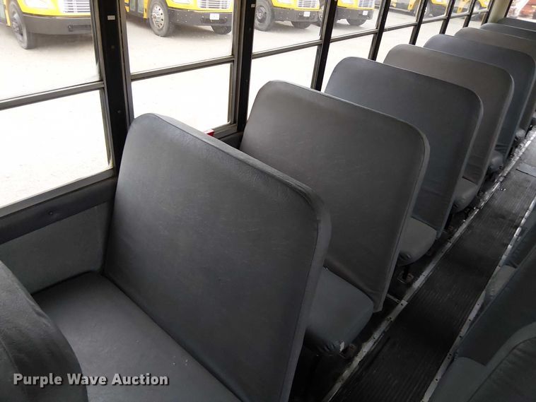 image for item FK0690 2007 IC PB105 school bus