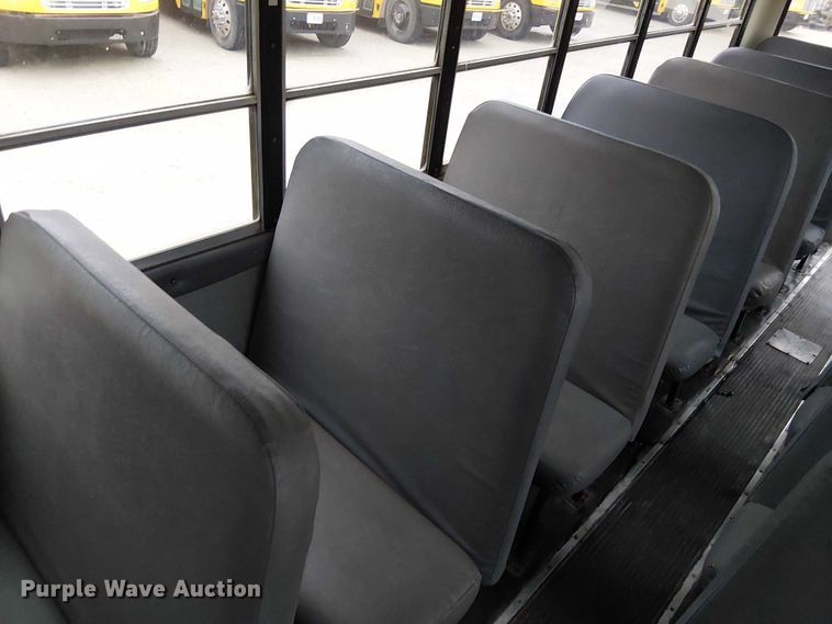 image for item FK0690 2007 IC PB105 school bus