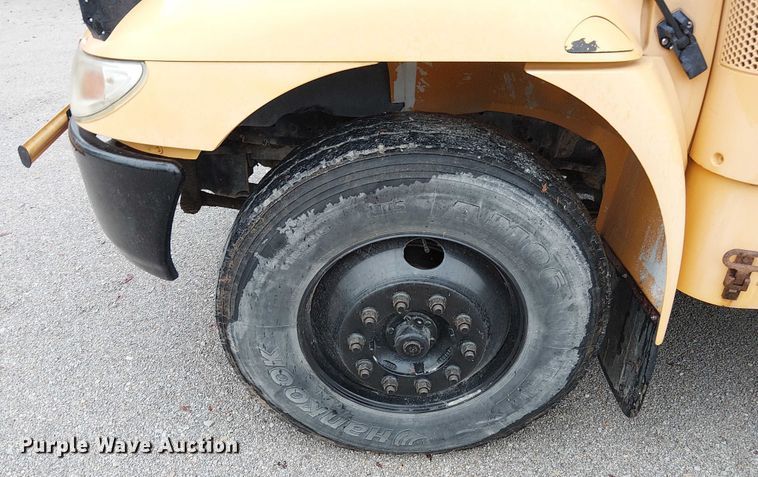 image for item FK0690 2007 IC PB105 school bus