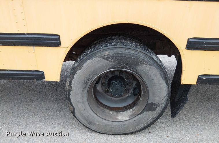 image for item FK0690 2007 IC PB105 school bus