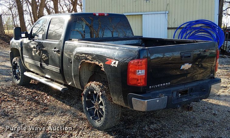 image for item FK0703 2009 Chevrolet Silverado 2500HD Crew Cab pickup truck