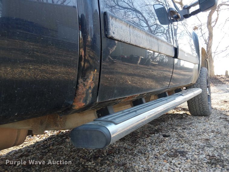 image for item FK0703 2009 Chevrolet Silverado 2500HD Crew Cab pickup truck