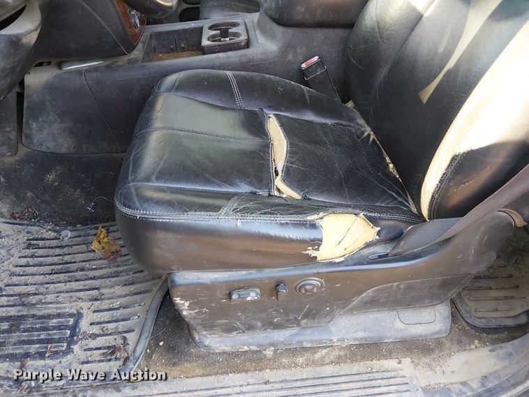 image for item FK0703 2009 Chevrolet Silverado 2500HD Crew Cab pickup truck