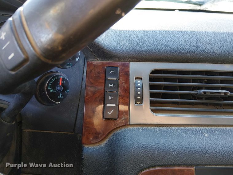 image for item FK0703 2009 Chevrolet Silverado 2500HD Crew Cab pickup truck