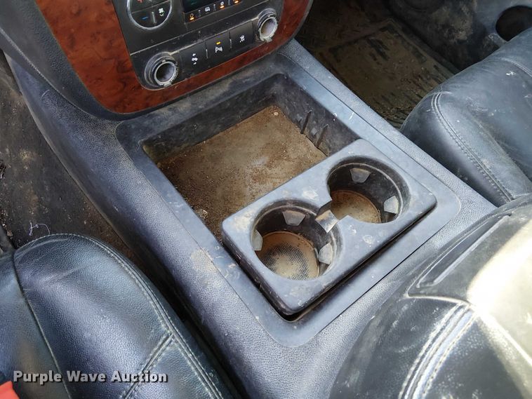 image for item FK0703 2009 Chevrolet Silverado 2500HD Crew Cab pickup truck