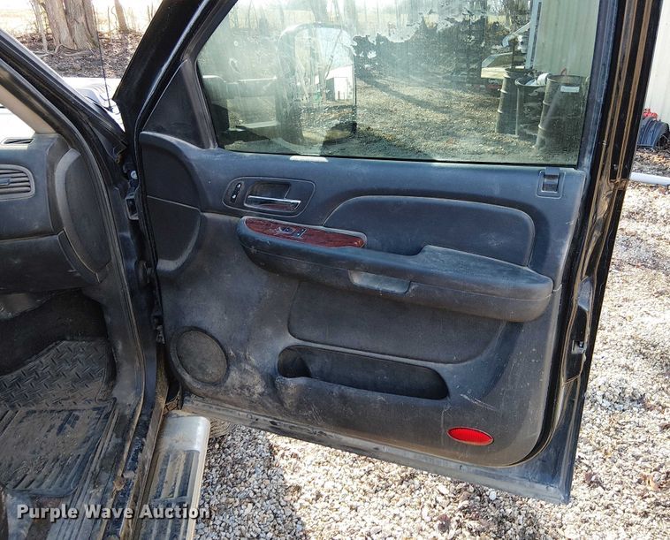 image for item FK0703 2009 Chevrolet Silverado 2500HD Crew Cab pickup truck