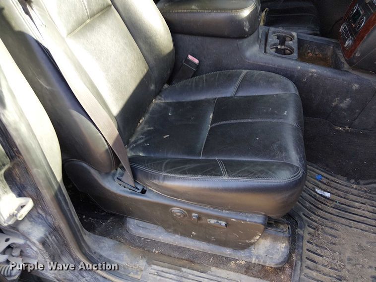 image for item FK0703 2009 Chevrolet Silverado 2500HD Crew Cab pickup truck