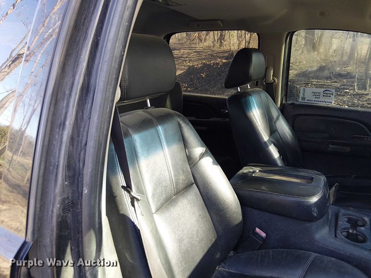 image for item FK0703 2009 Chevrolet Silverado 2500HD Crew Cab pickup truck