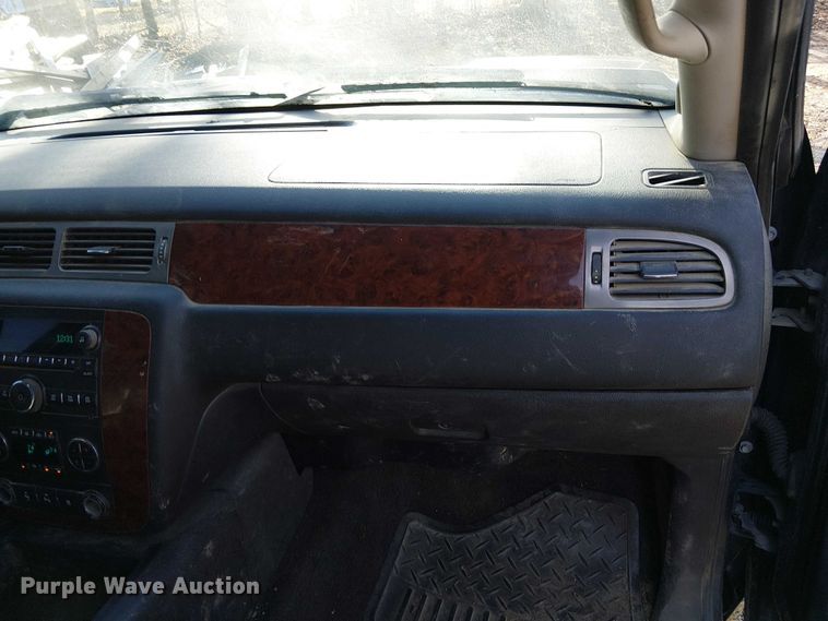 image for item FK0703 2009 Chevrolet Silverado 2500HD Crew Cab pickup truck