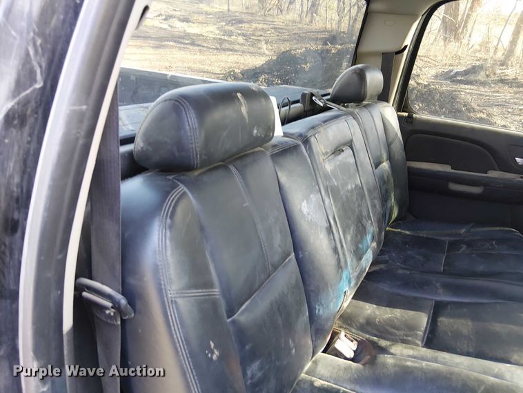 image for item FK0703 2009 Chevrolet Silverado 2500HD Crew Cab pickup truck