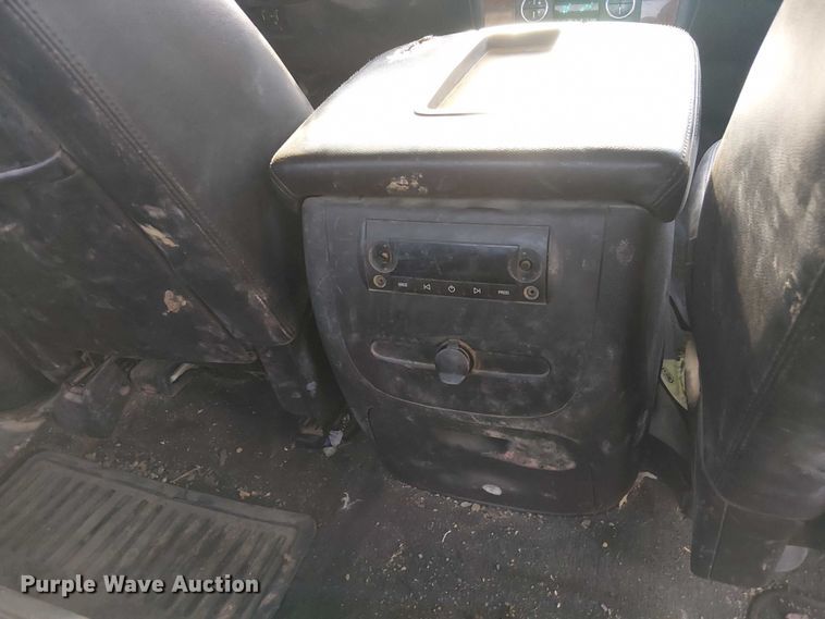 image for item FK0703 2009 Chevrolet Silverado 2500HD Crew Cab pickup truck