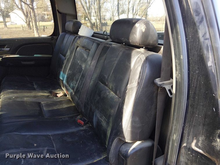 image for item FK0703 2009 Chevrolet Silverado 2500HD Crew Cab pickup truck