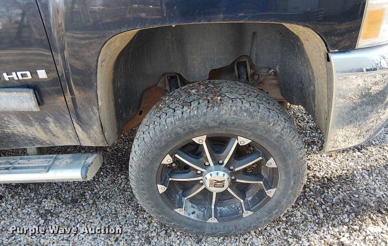 image for item FK0703 2009 Chevrolet Silverado 2500HD Crew Cab pickup truck