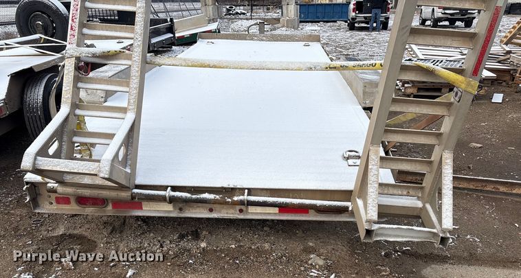 image for item FK2507 2018 M.H. EBY equipment trailer