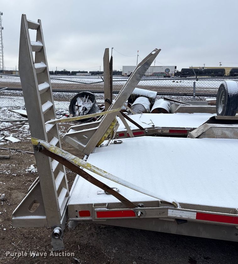 image for item FK2507 2018 M.H. EBY equipment trailer