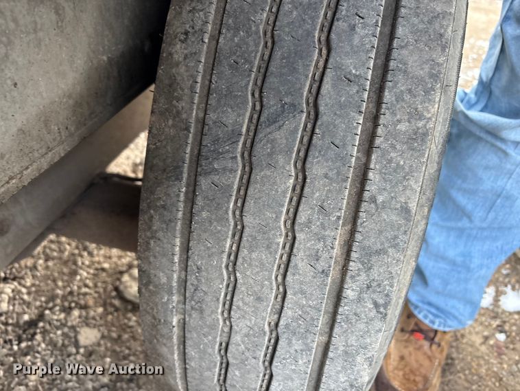 image for item FK2507 2018 M.H. EBY equipment trailer