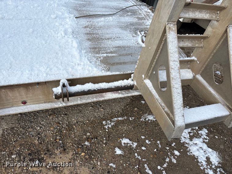 image for item FK2508 2016 M.H. EBY equipment trailer