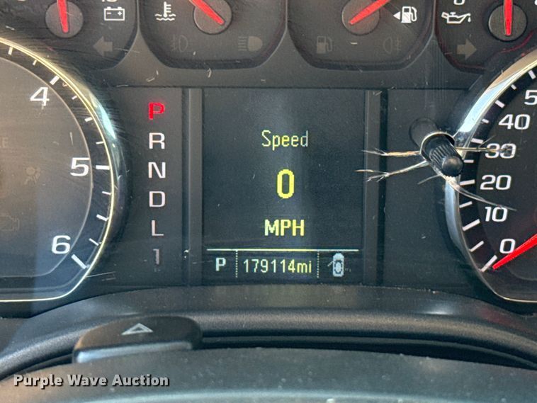 image for item GH9351 2018 Chevrolet Silverado 3500HD utility bed pickup truck