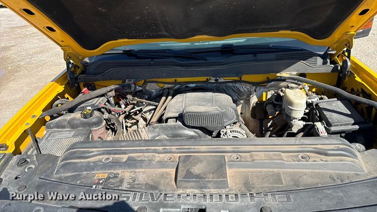 image for item GH9351 2018 Chevrolet Silverado 3500HD utility bed pickup truck