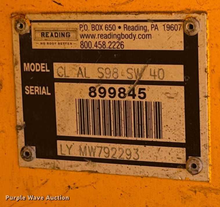 image for item GH9352 2018 Ford F350 Super Duty XL utility bed pickup truck