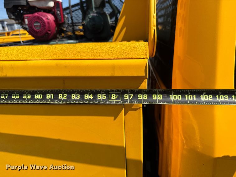 image for item GH9352 2018 Ford F350 Super Duty XL utility bed pickup truck