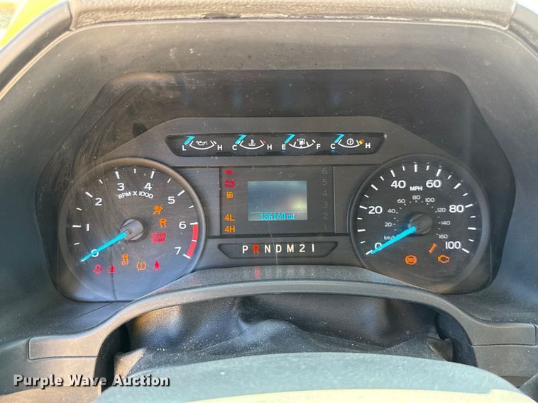 image for item GH9352 2018 Ford F350 Super Duty XL utility bed pickup truck