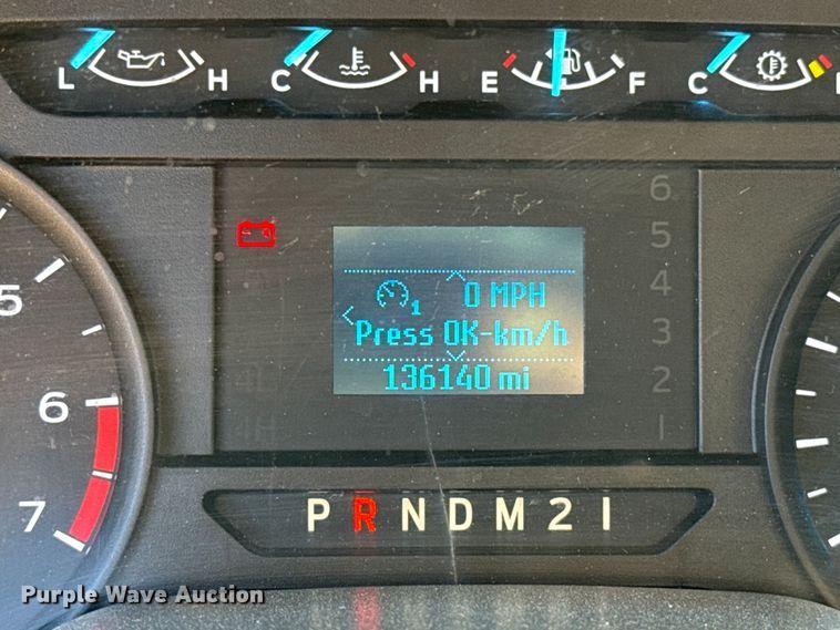 image for item GH9352 2018 Ford F350 Super Duty XL utility bed pickup truck