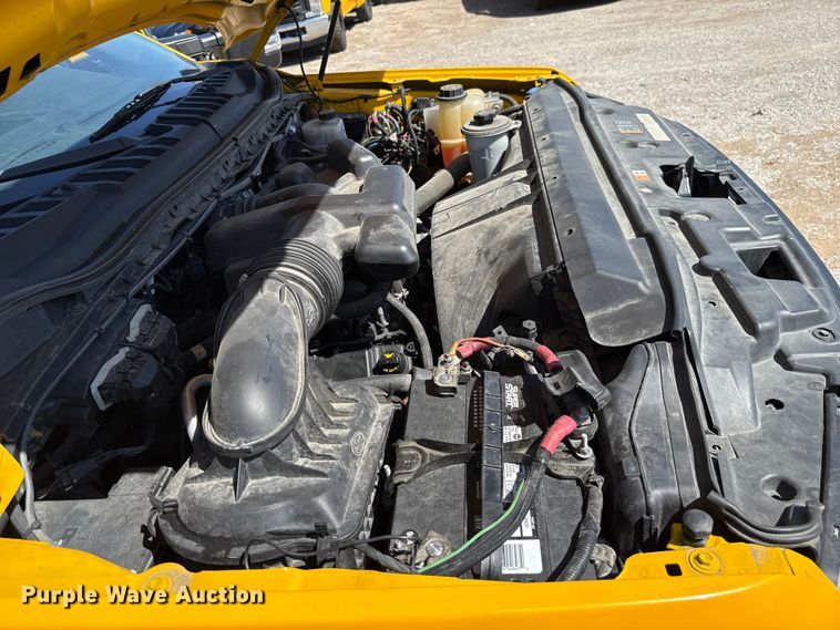 image for item GH9352 2018 Ford F350 Super Duty XL utility bed pickup truck