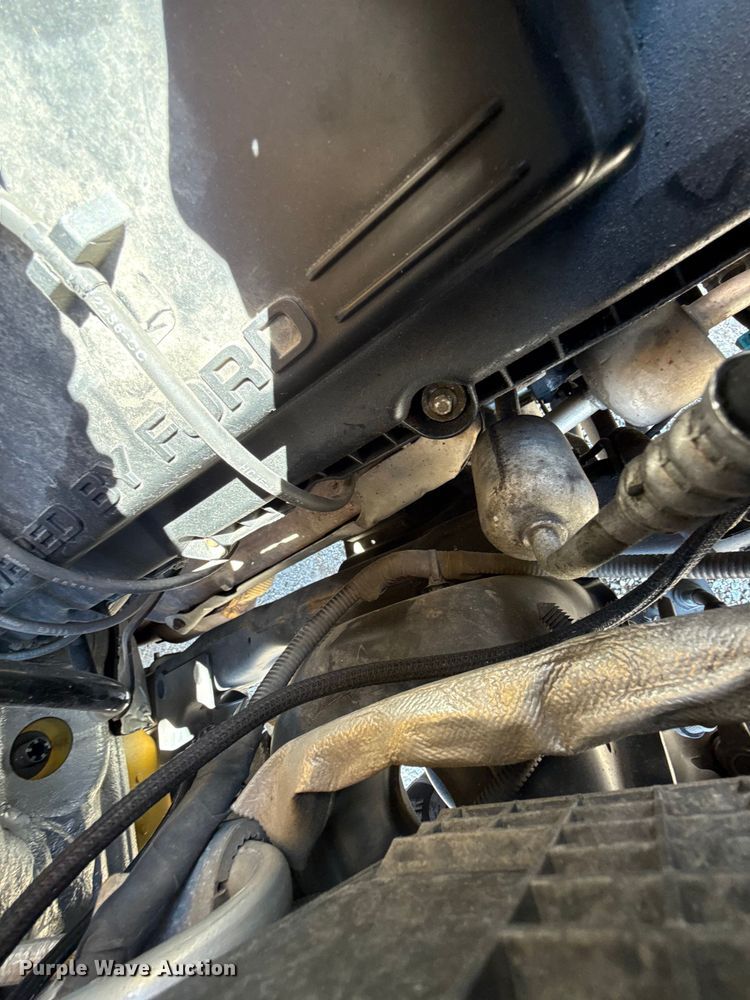 image for item GH9352 2018 Ford F350 Super Duty XL utility bed pickup truck