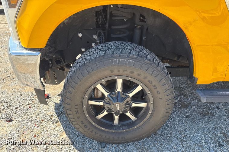 image for item GH9352 2018 Ford F350 Super Duty XL utility bed pickup truck