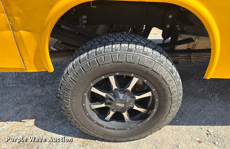 image for item GH9352 2018 Ford F350 Super Duty XL utility bed pickup truck