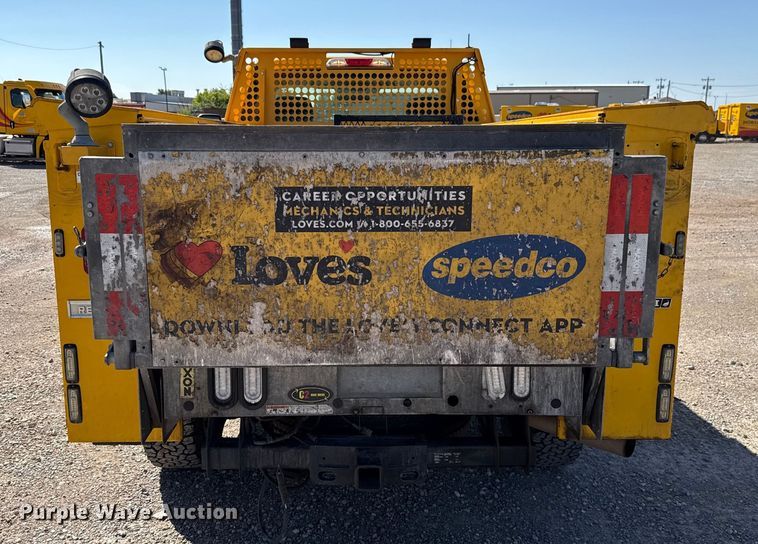 image for item GH9353 2019 Ford F350 Super Duty XL utility bed pickup truck