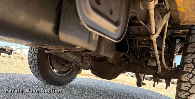 image for item GH9353 2019 Ford F350 Super Duty XL utility bed pickup truck