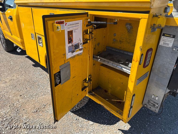 image for item GH9353 2019 Ford F350 Super Duty XL utility bed pickup truck