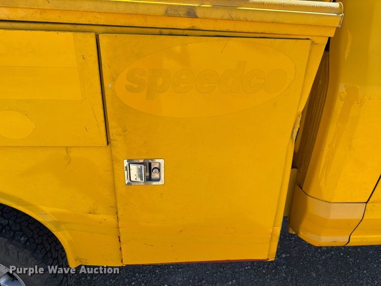 image for item GH9353 2019 Ford F350 Super Duty XL utility bed pickup truck