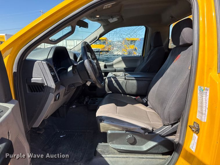 image for item GH9353 2019 Ford F350 Super Duty XL utility bed pickup truck