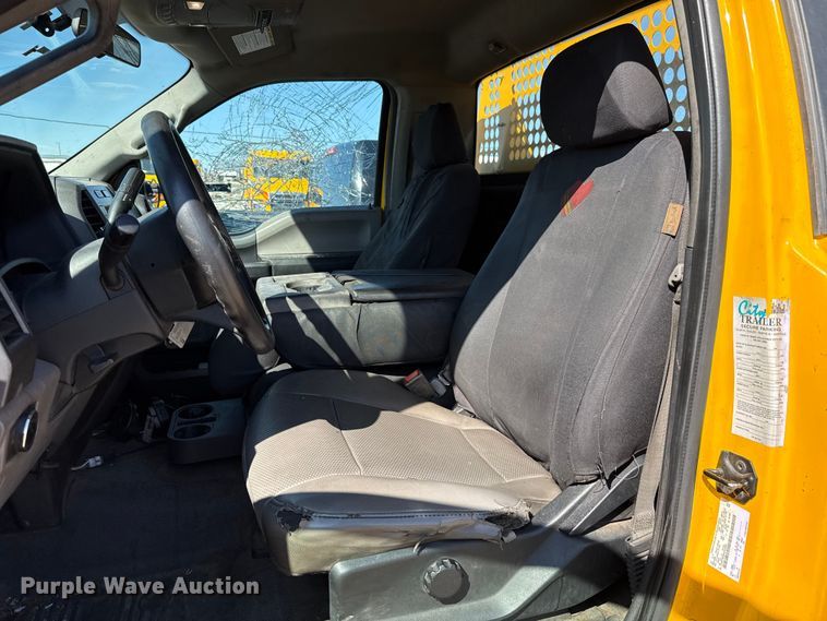 image for item GH9353 2019 Ford F350 Super Duty XL utility bed pickup truck